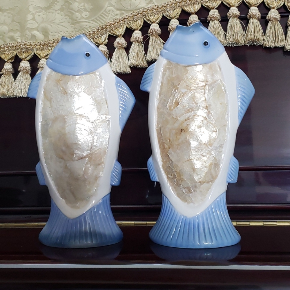 Set of  Porcelain with natural large fish scales